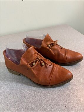 Django & Juliette Kotty Women's Cognac Leather Lace-Top Slip-On Loafers